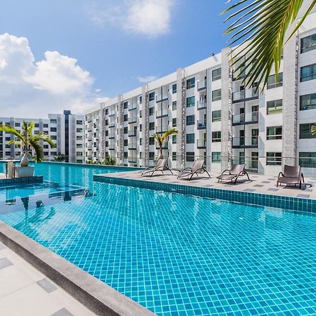 Arcadia Beach Resort By Psr Pattaya Exterior photo