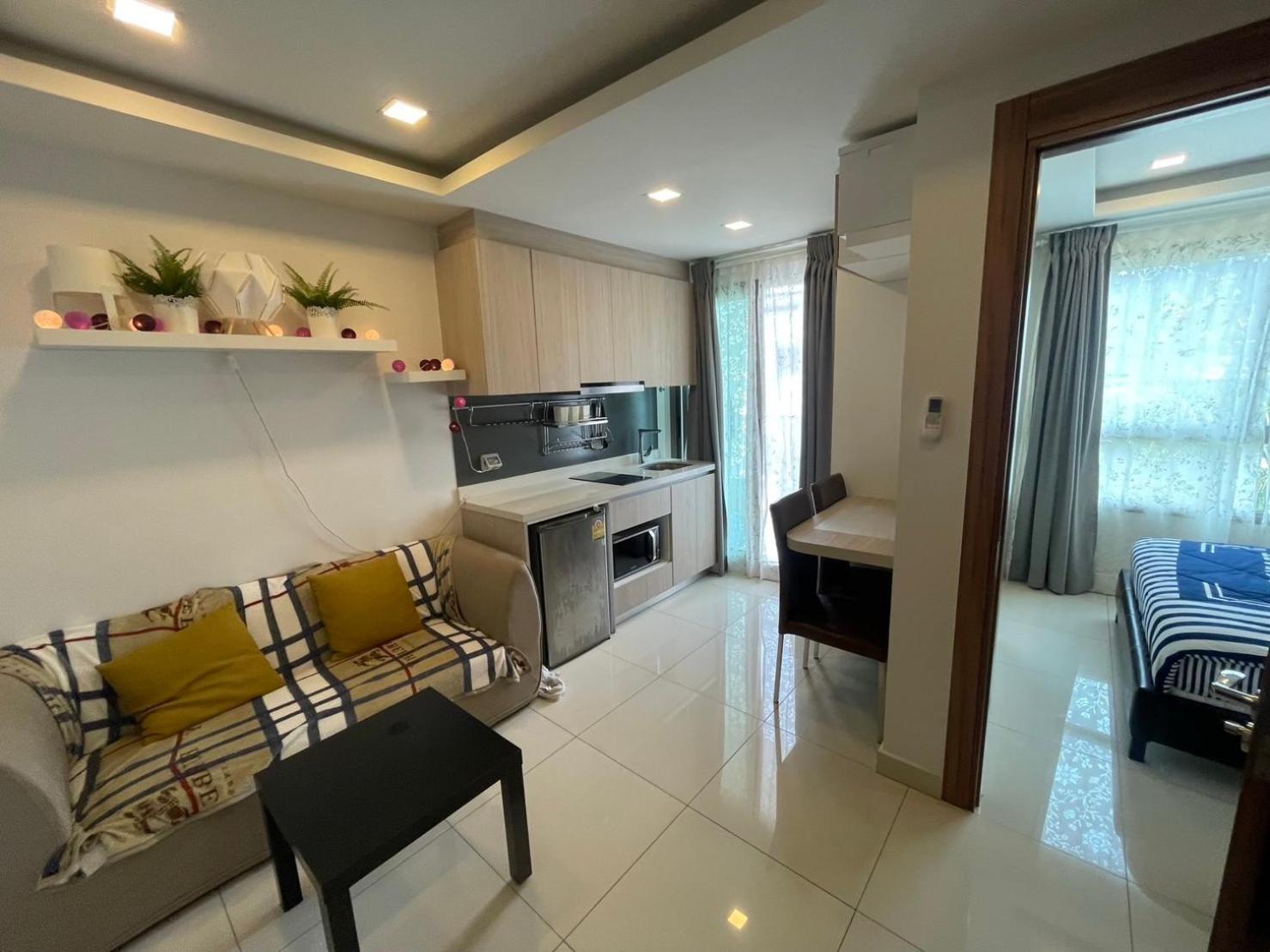 Arcadia Beach Resort By Psr Pattaya Exterior photo